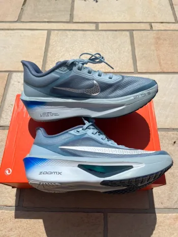 Used Nike Zoom Fly 6 bike — image 2 of 4
