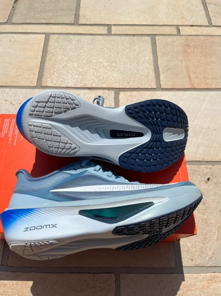 Used Nike Zoom Fly 6 bike — image 3 of 4