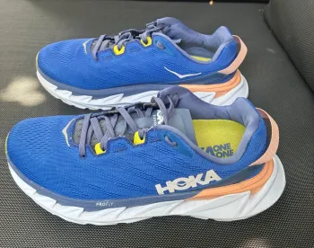 Hoka Elevon 2 bike d'occasion — image 3 sur 7