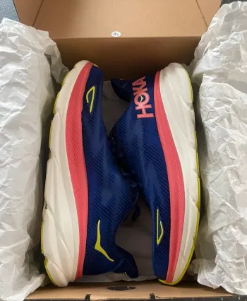 Used Hoka Clifton 9 Running Shoes