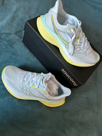 Used Saucony Endorphin Speed 5 Running Shoes