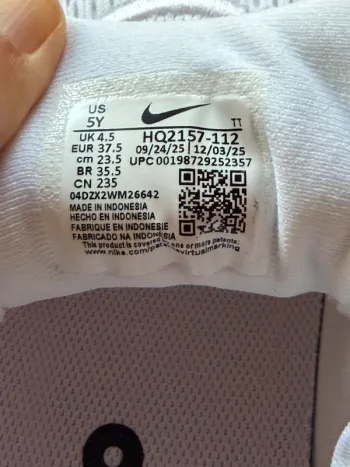 Nike Vomero 18 bike usato — immagine 4 di 4