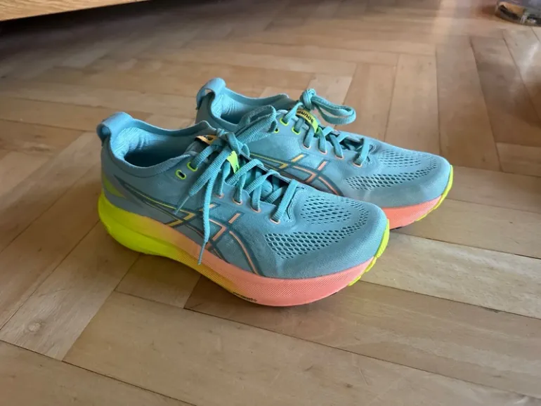 Used Asics Gel-Kayano 31 bike — image 2 of 8