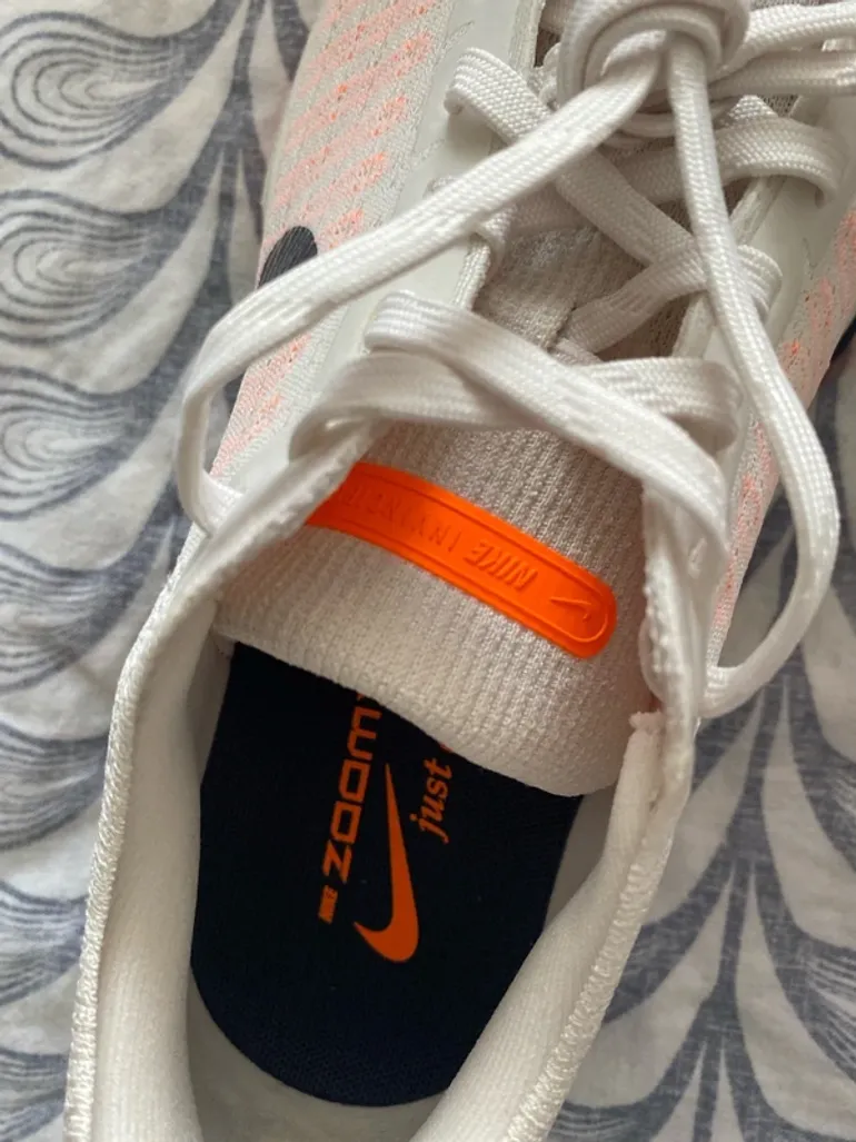 Used Nike Air Zoom Invincible Run bike — image 11 of 13