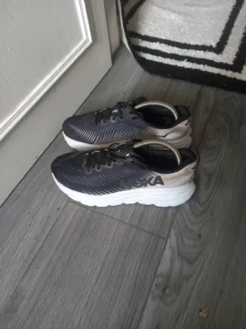 Hoka One One Running Shoes bike d'occasion — image 3 sur 7