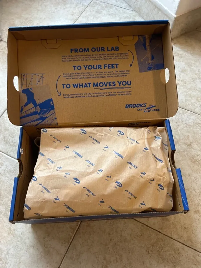 Used Brooks Glycerin GTS 22 bike — image 2 of 4