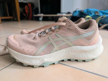 Used Asics Trabuco Terra Running Shoes