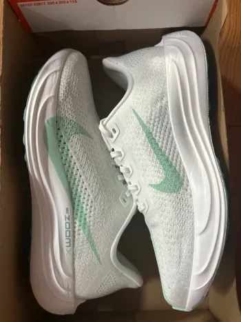 Pegasus Plus Running Shoes d'occasion
