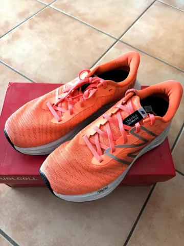 Tweedehands New Balance FuelCell Running Shoes