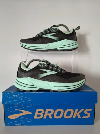 Used Brooks Cascadia 16 Running Shoes