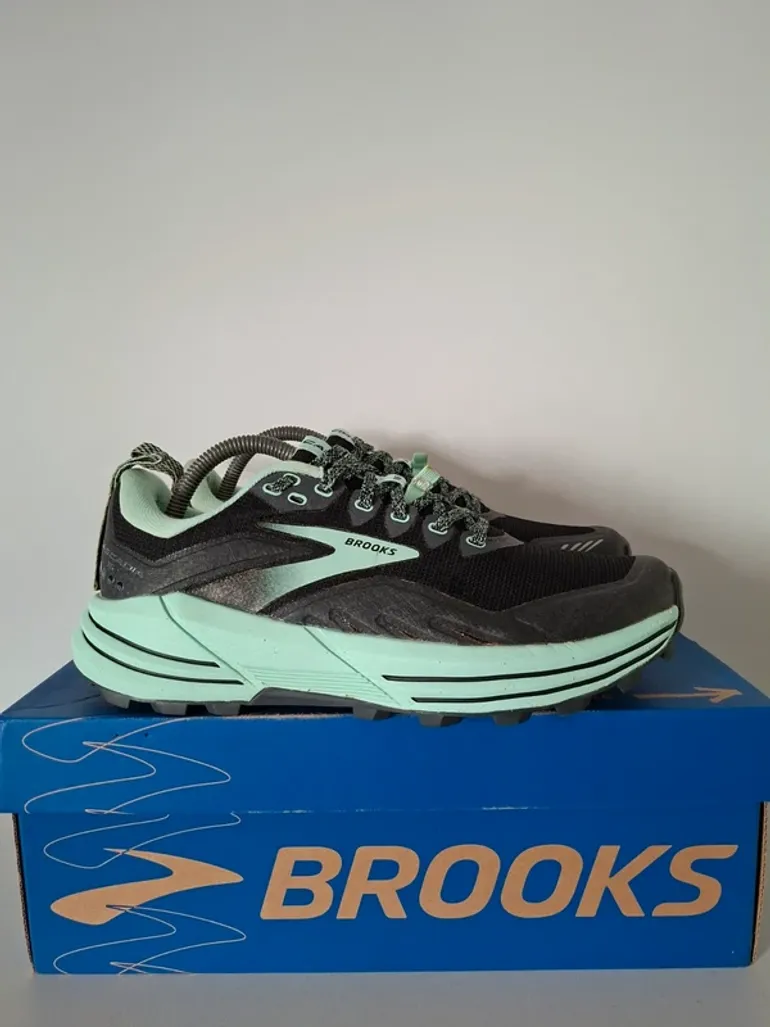 Used Brooks Cascadia 16 bike — image 3 of 14