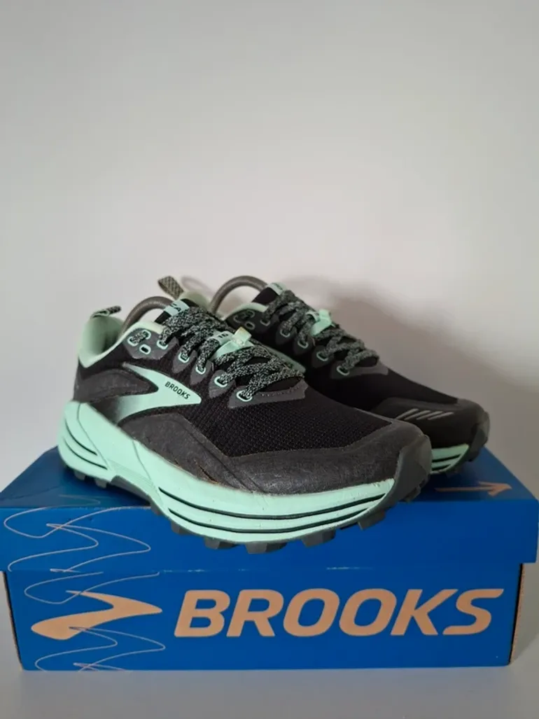 Used Brooks Cascadia 16 bike — image 4 of 14