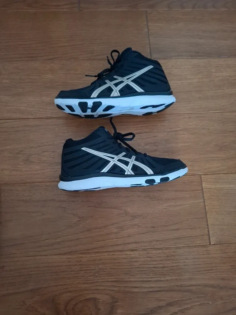 Used Asics Scarpe bike — image 2 of 4