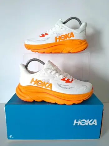 Used Orange Clifton 10 Running Shoes