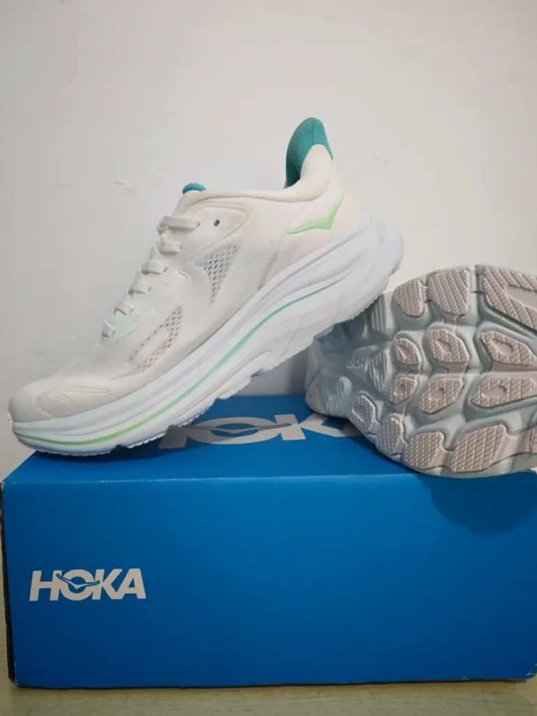Hoka Shoes size 39 bike d'occasion — image 6 sur 6