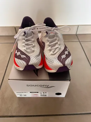 Gebrauchtes Pro Endorphin 4 Running Shoes