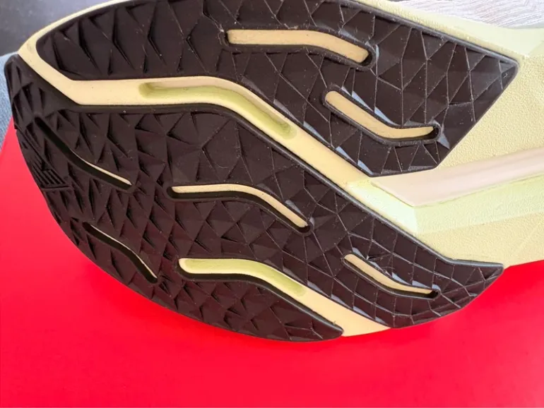 Gebrauchtes New Balance FuelCell Propel v5 bike — Bild 6 von 7
