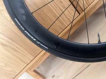 Brugt Attaque 50 mm Carbon wheels 2024 bike — billede 10 af 11