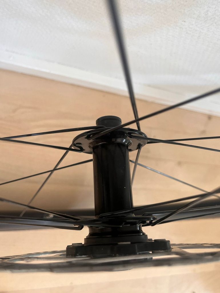 Brugt Attaque 50 mm Carbon wheels 2024 bike — billede 6 af 11