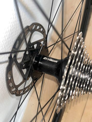 Brugt Attaque 50 mm Carbon wheels 2024 bike — billede 5 af 11