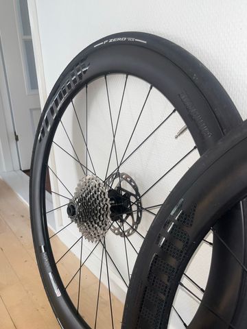 Brugt Attaque 50 mm Carbon wheels 2024 bike — billede 4 af 11