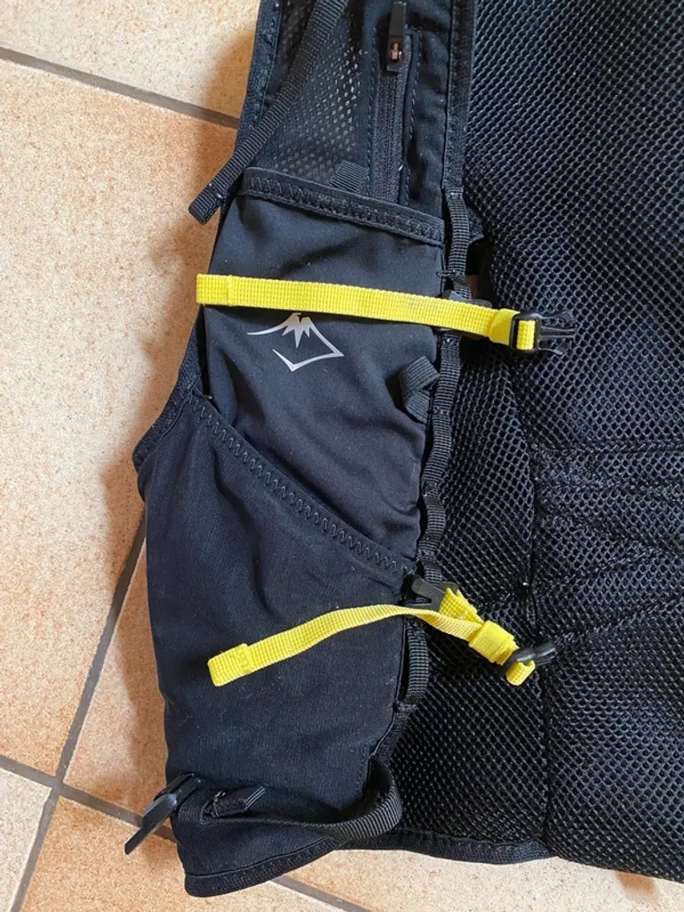 Used Asics Fujitrail 7L bike — image 4 of 9
