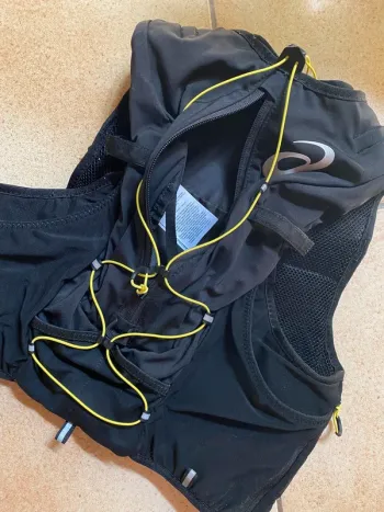 Used Asics Fujitrail 7L bike — image 8 of 9