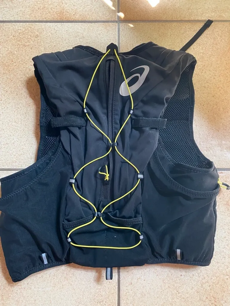 Used Asics Fujitrail 7L bike — image 2 of 9