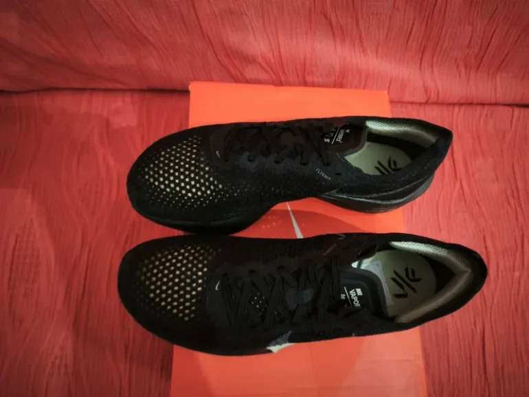 Nike Vaporfly 3 bike usato — immagine 2 di 5