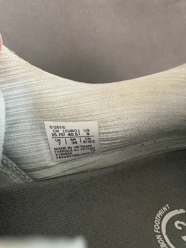 Used Asics Novablast 4 bike — image 4 of 4