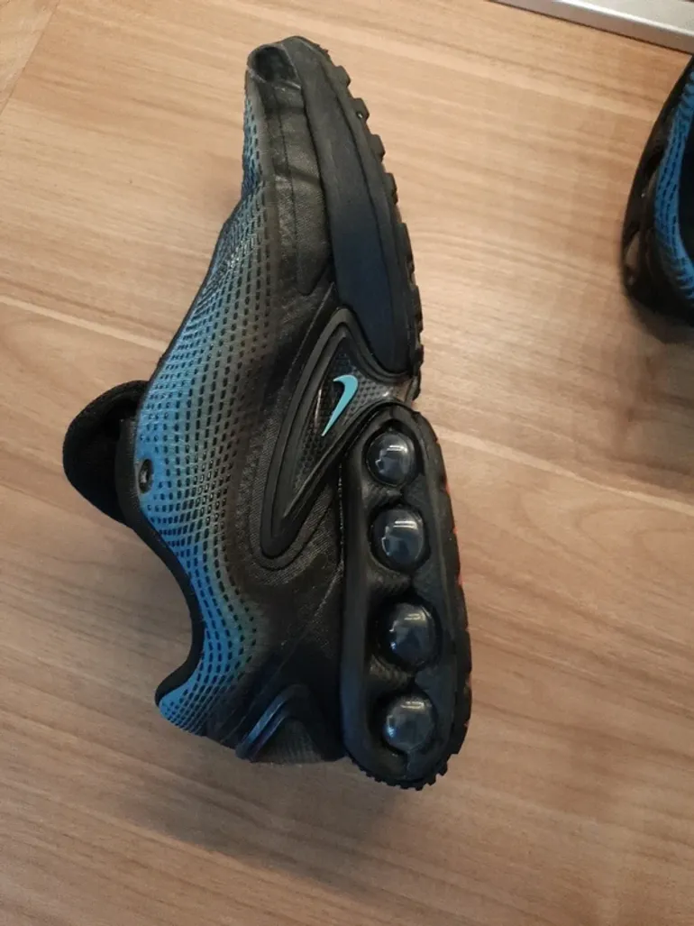 Used Nike Air Max bike — image 3 of 12