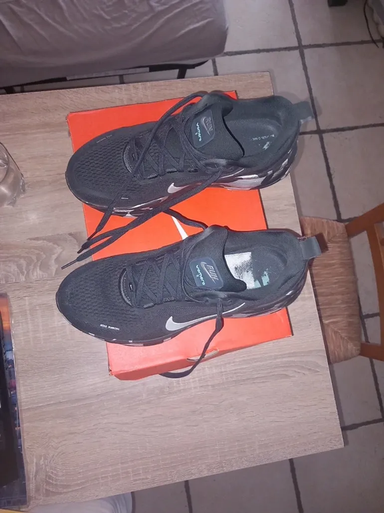 Used Nike Vomero 18 bike — image 5 of 5