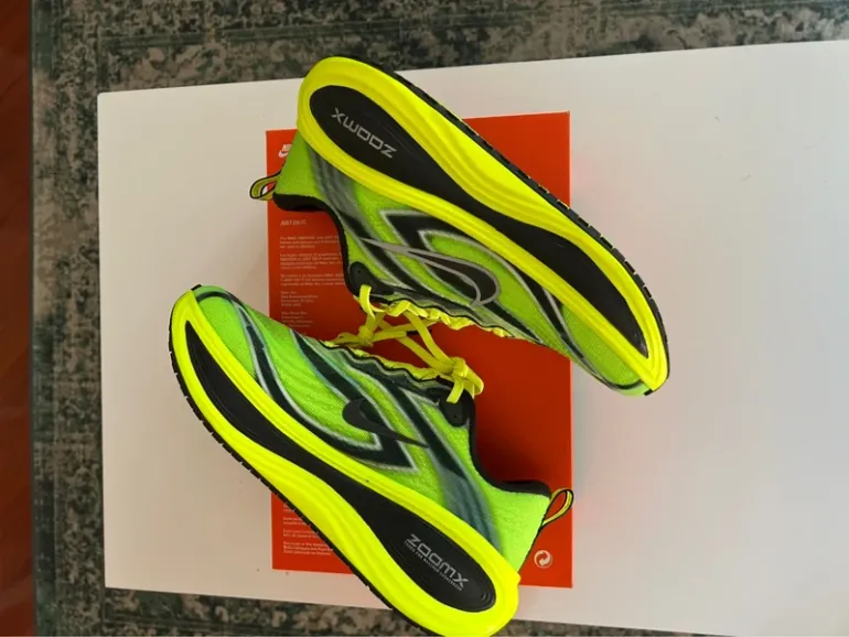 Used Nike Vomero Plus SE bike — image 9 of 12