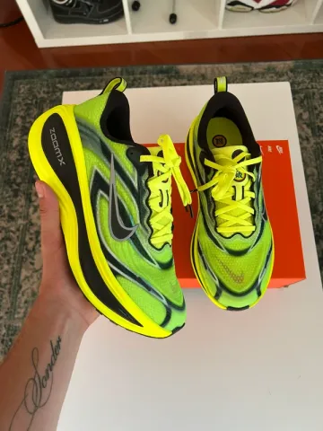 Gebrauchtes Nike Vomero Plus SE Running Shoes
