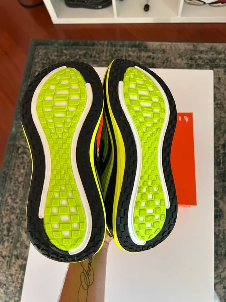 Used Nike Vomero Plus SE bike — image 10 of 12