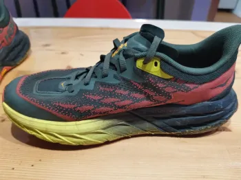 Used Hoka Speedgoat 5 bike — image 3 of 8