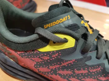 Gebrauchtes Hoka Speedgoat 5 Running Shoes