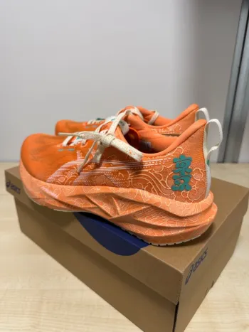 Used Asics Novablast 5 Tokyo bike — image 2 of 8