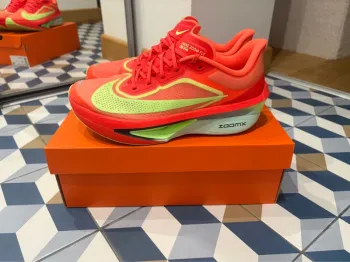 Nike Zoom Fly 6 Running Shoes usato