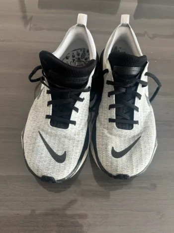 Nike Invincible Run 3 Running Shoes usato