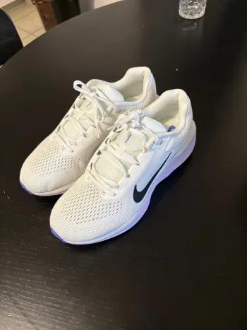 Nike Air Winflo 11 Running Shoes d'occasion