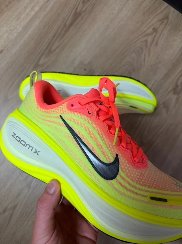Used Nike Vomero Plus bike — image 3 of 4