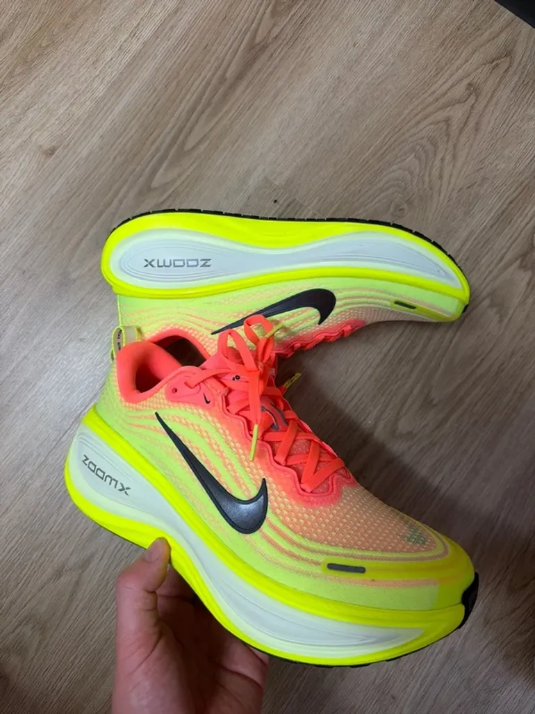 Used Nike Vomero Plus bike — image 2 of 4
