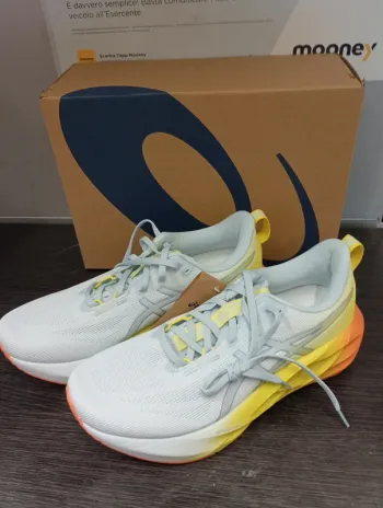 Asics Novablast 5 bike d'occasion — image 2 sur 6
