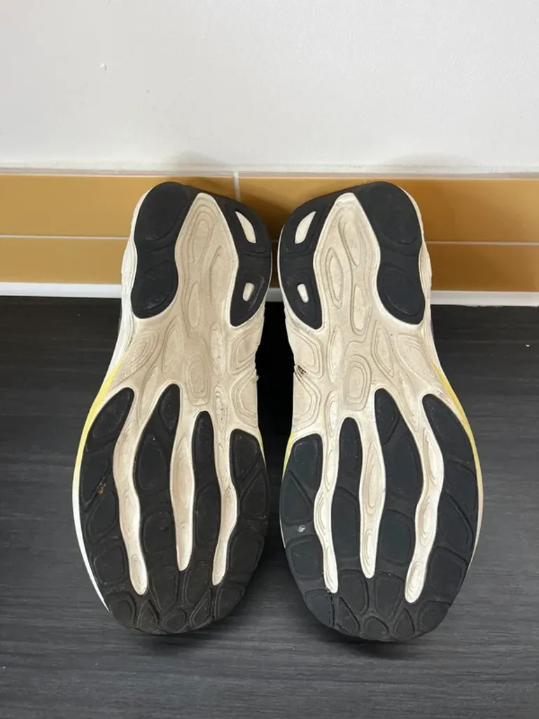 Used New Balance Fresh Foam x880 v15 bike — image 5 of 13