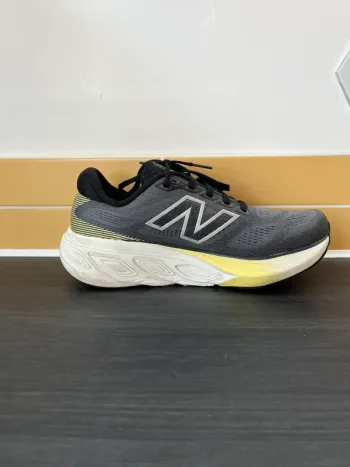 Used New Balance Fresh Foam x880 v15 bike — image 10 of 13