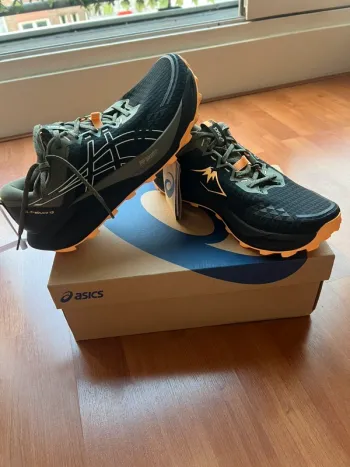Used Asics GEL-Trabuco 13 Running Shoes