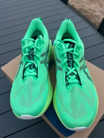 Used Asics Novablast 5 bike — image 2 of 5