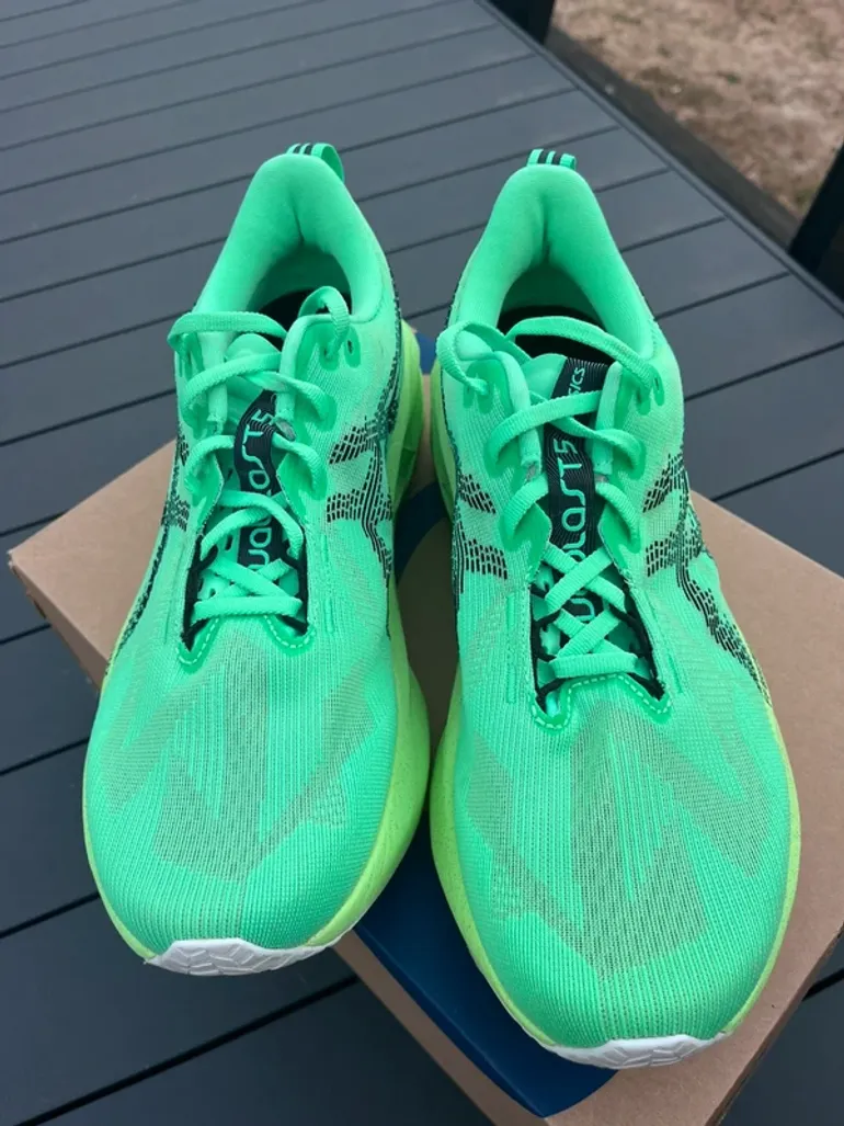 Used Asics Novablast 5 bike — image 2 of 5
