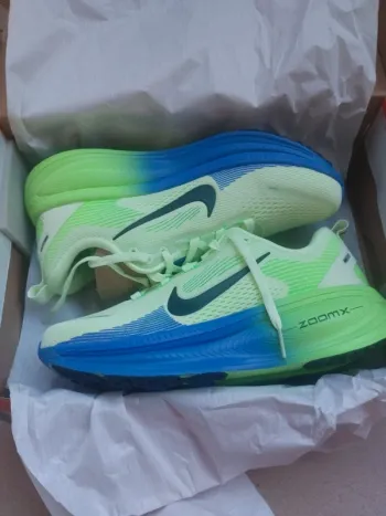 Použité Nike Vomero 18 Running Shoes